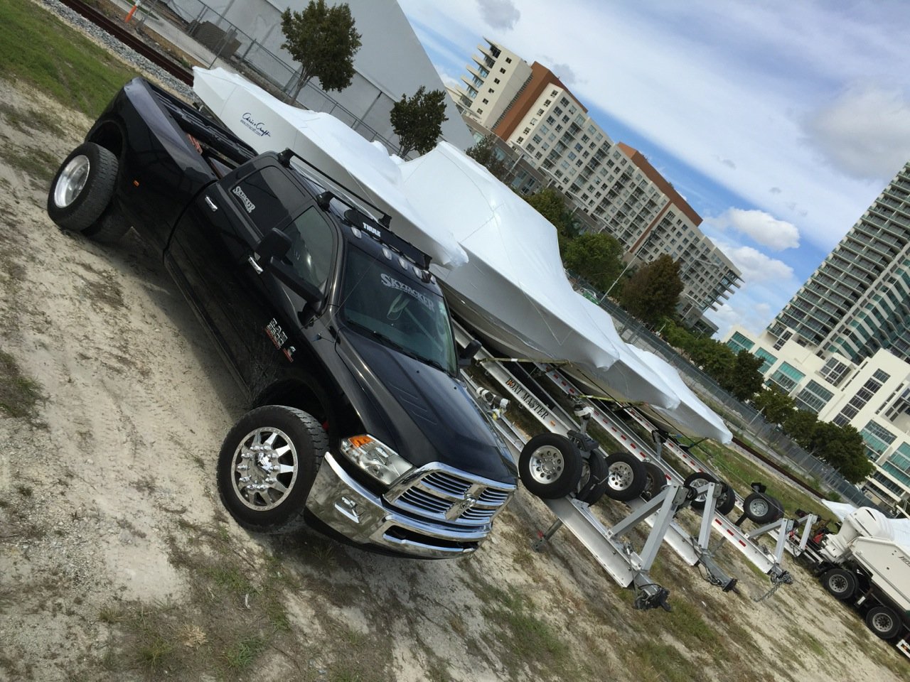 Palmetto_truck_and_trailers