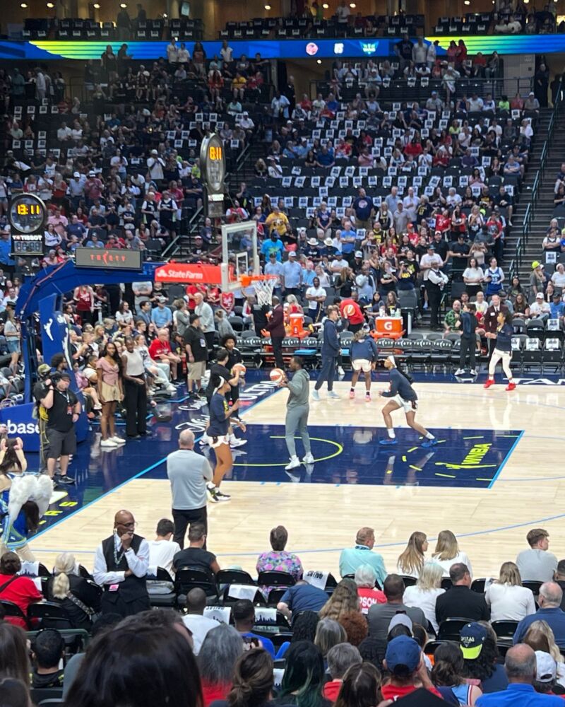 Image for the Tweet beginning: We caught the Fever! 🏀🔥
Great